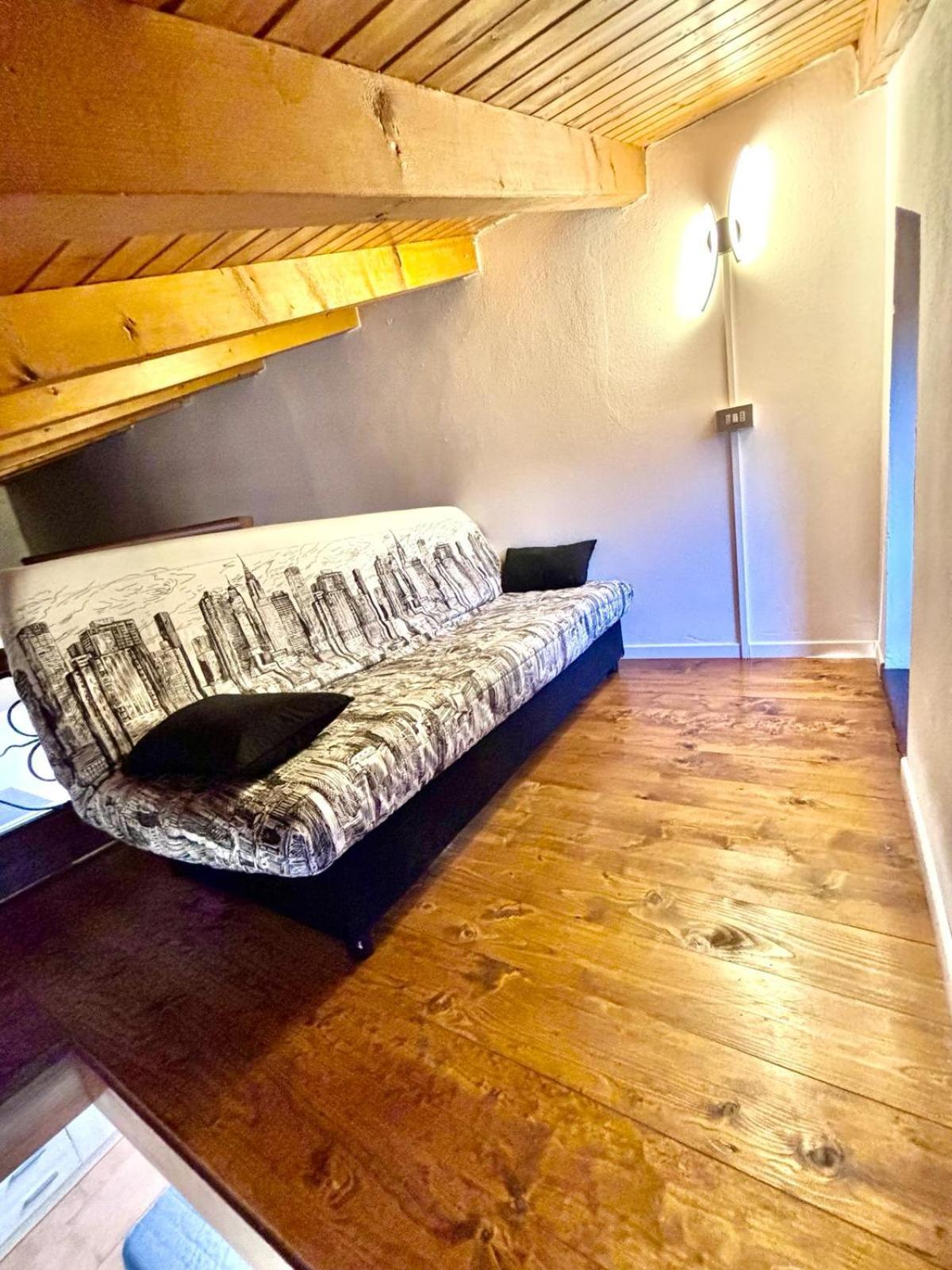 Vittoria Holiday House - Tulip Apartment And Tulip Room Stresa Extérieur photo