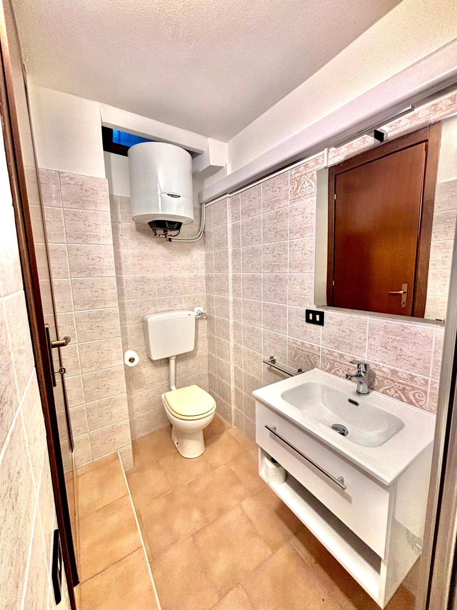 Vittoria Holiday House - Tulip Apartment And Tulip Room Stresa Extérieur photo