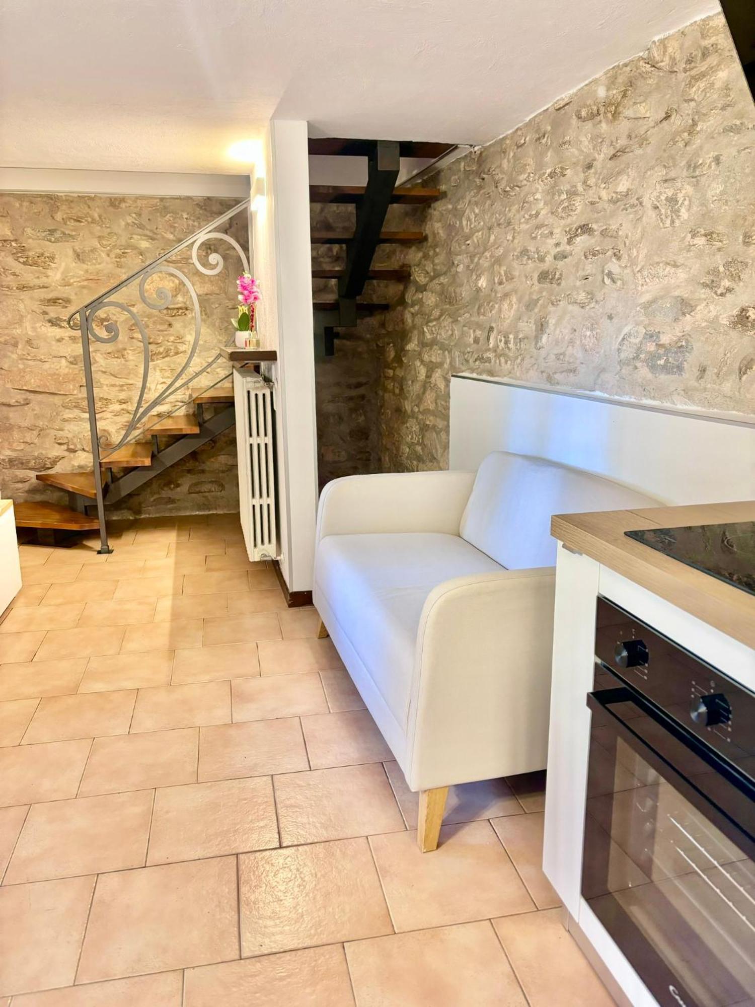 Vittoria Holiday House - Tulip Apartment And Tulip Room Stresa Extérieur photo