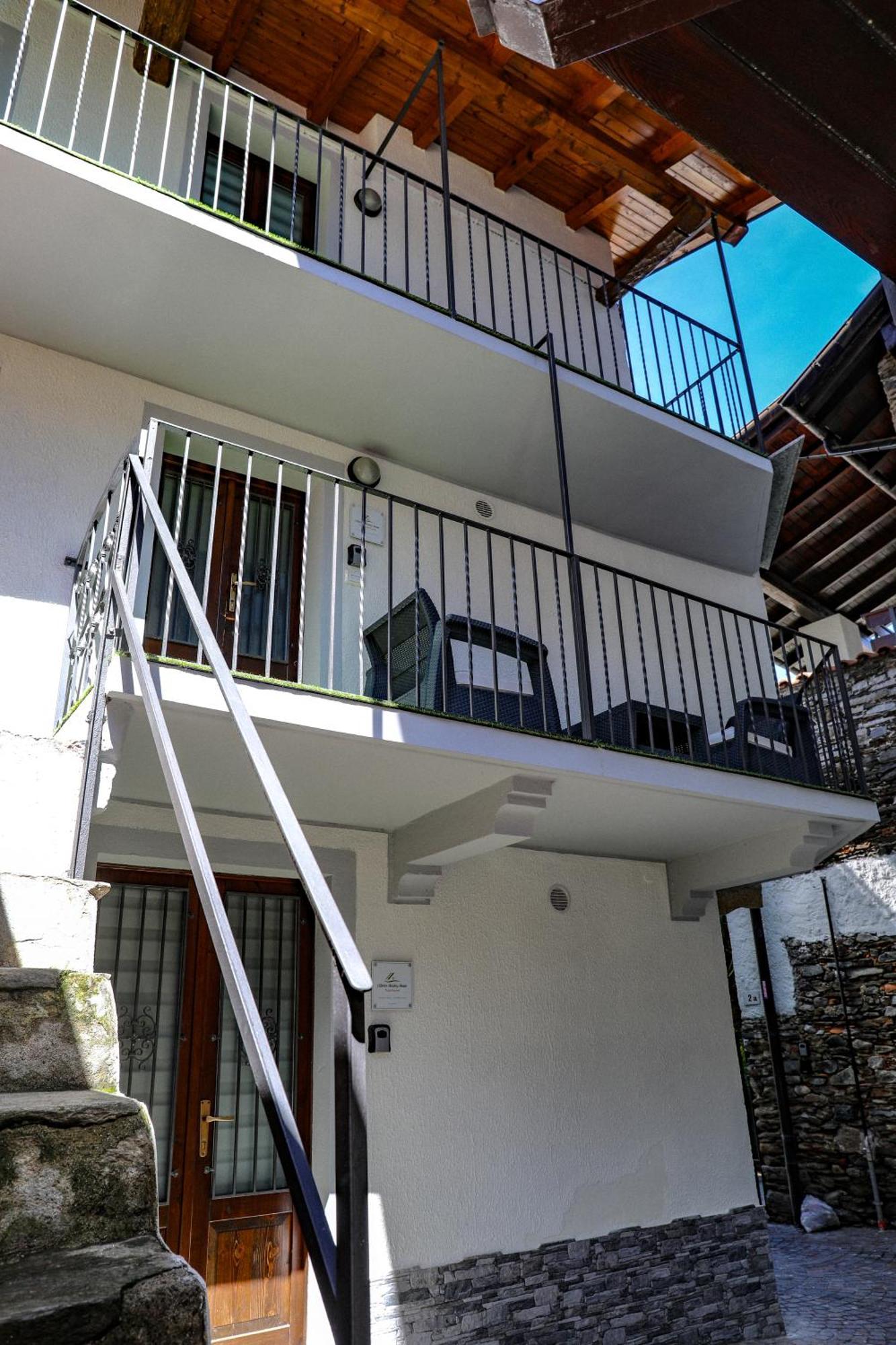 Vittoria Holiday House - Tulip Apartment And Tulip Room Stresa Extérieur photo
