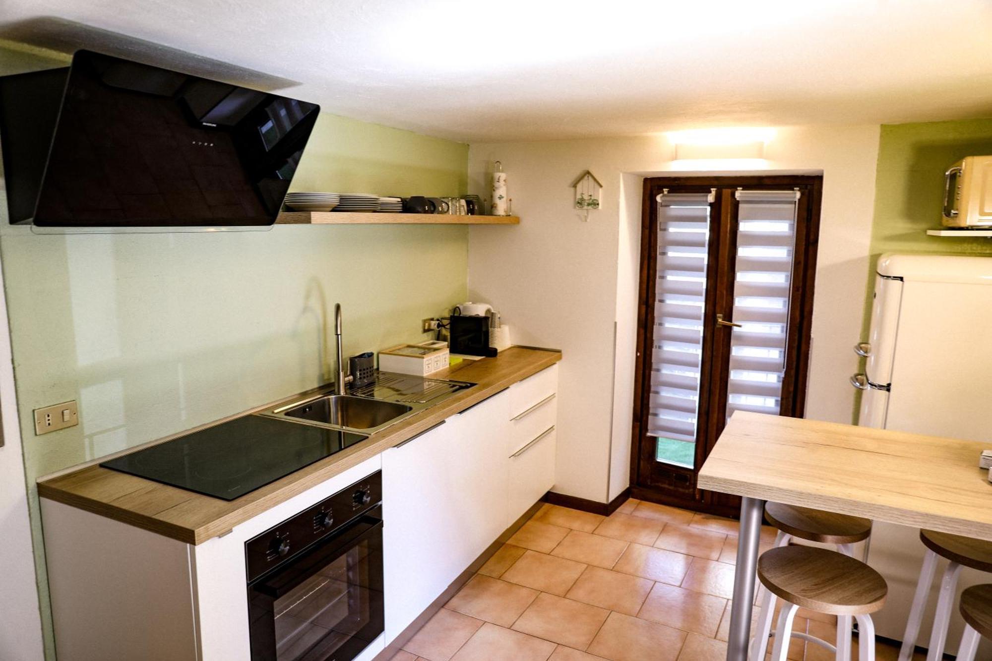 Vittoria Holiday House - Tulip Apartment And Tulip Room Stresa Extérieur photo